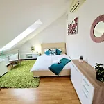 Matilda Old Town With Free 2 Car Parking Apartmán Košice