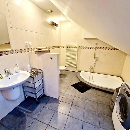 Matilda Old Town With Free 2 Car Parking Apartment Košice
