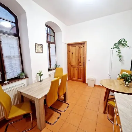 Matilda Old Town With Free 2 Car Parking Apartmán