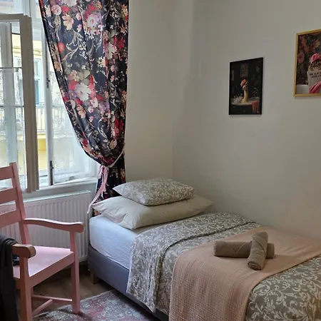 公寓 Matilda Old Town With Free 2 Car Parking 科希策